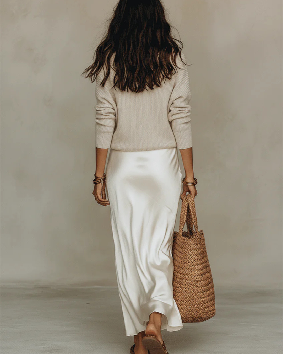 Abito midi in raso con maglia inclusa