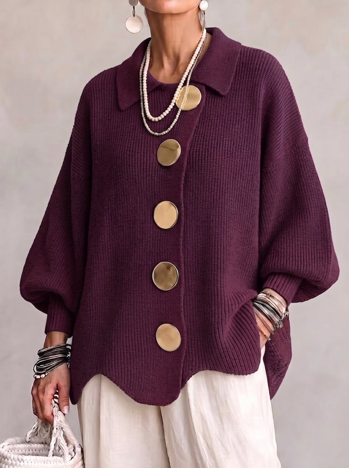 Ivana | Cardigan Oversize con Colletto e Grandi Bottoni Metallici